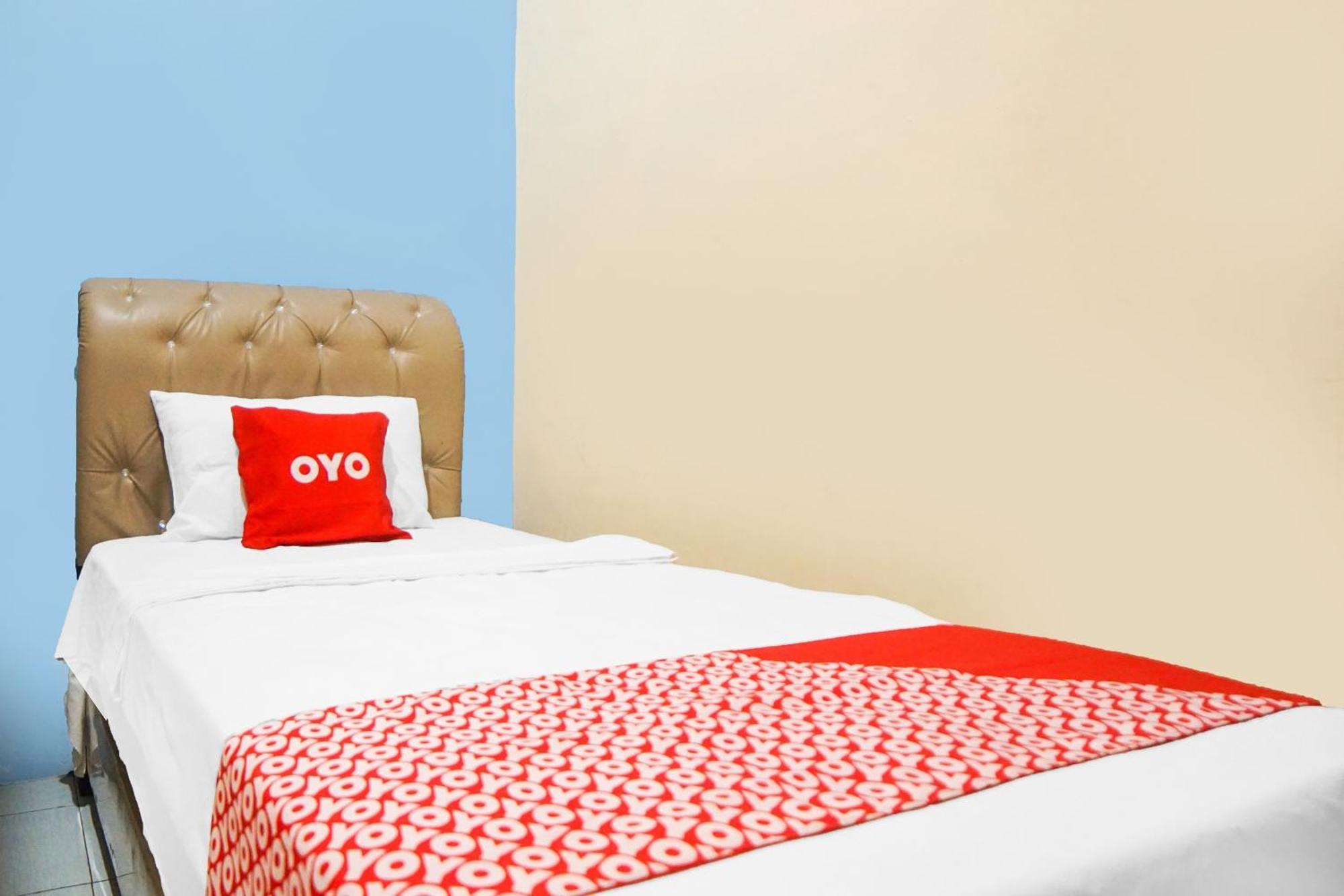 Oyo 92076 Sky Residence Cengkeh 메단 외부 사진