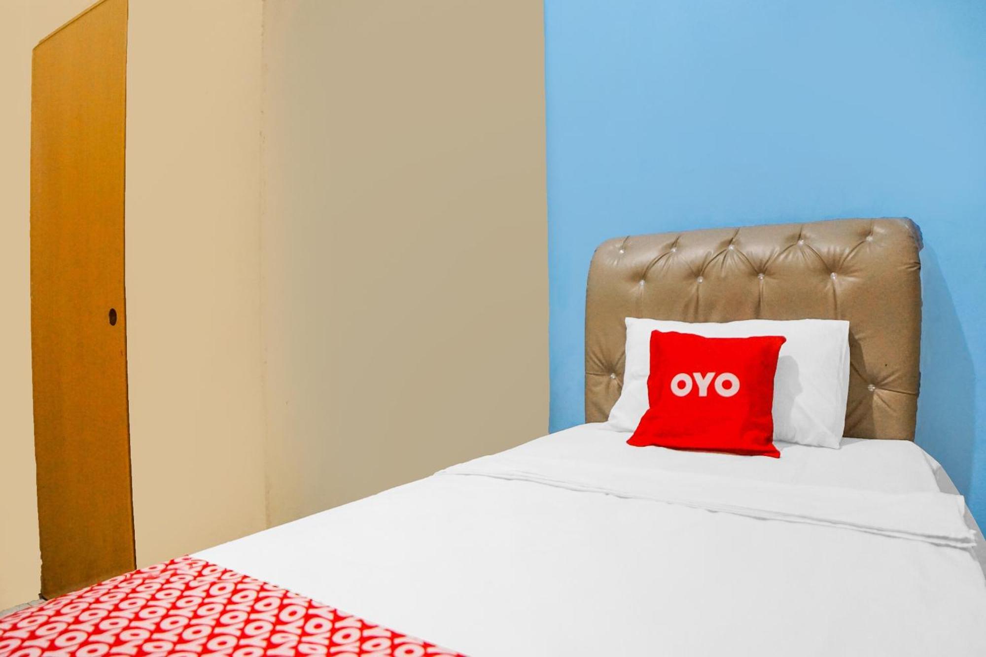 Oyo 92076 Sky Residence Cengkeh 메단 외부 사진